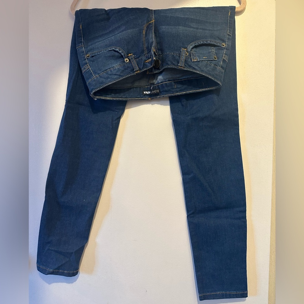 Fashion Nova women's denim jeans